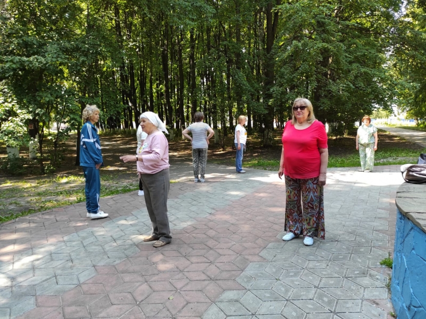 28 июня в парке за Центром татарской культуры на Нариманова 25 состоялось самостоятельное Цигун занятие помощника инструктора Мельниковой Нины