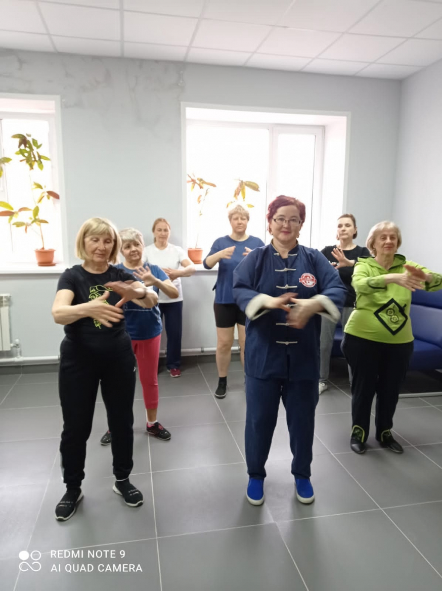 Занятие цигун в группе инструктора Коробцовой Елены